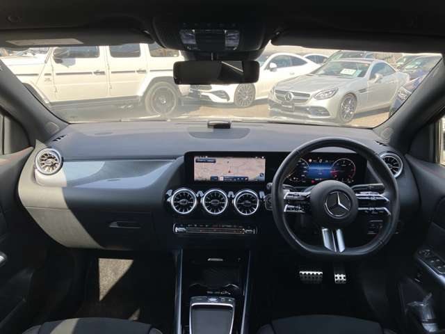 Mercedes-Benz GLA-Class 8