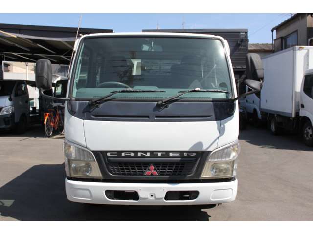 Mitsubishi Fuso Canter 2