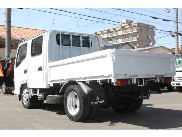Mitsubishi Fuso Canter 4