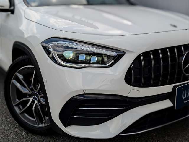 Mercedes-Benz GLA-Class 10