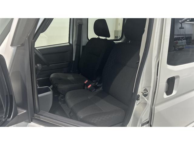 Daihatsu Hijet Deck Van 4