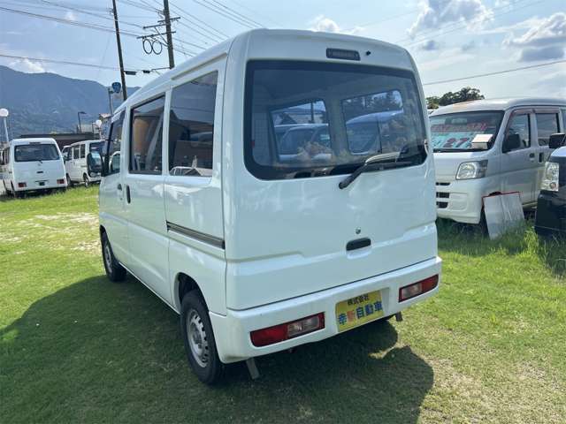 Mitsubishi Minicab Van 6