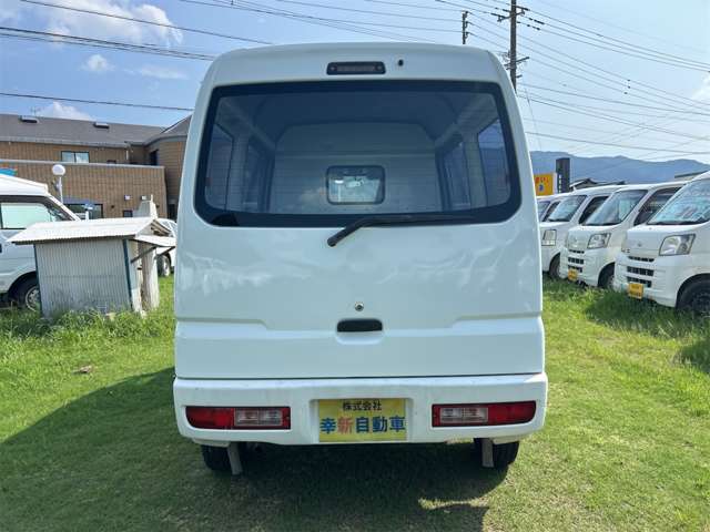 Mitsubishi Minicab Van 7