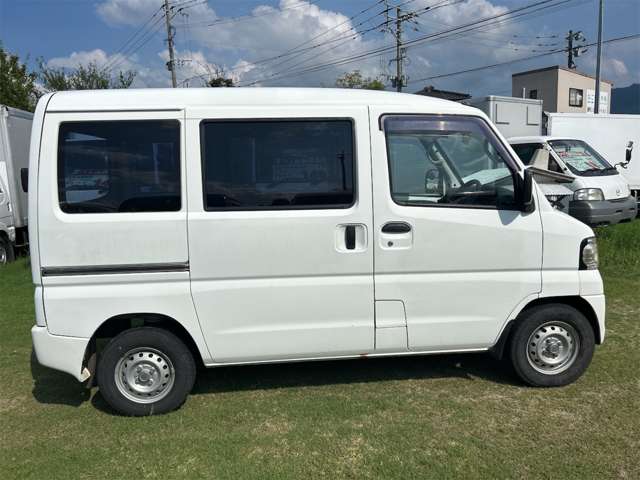 Mitsubishi Minicab Van 9