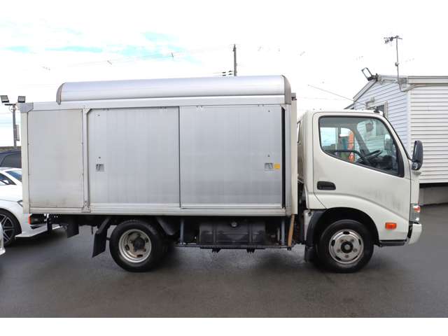 Hino Dutro 5