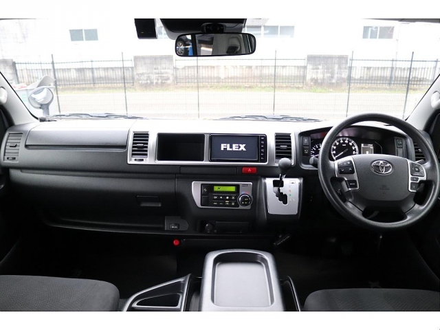 Toyota Hiace Van 3