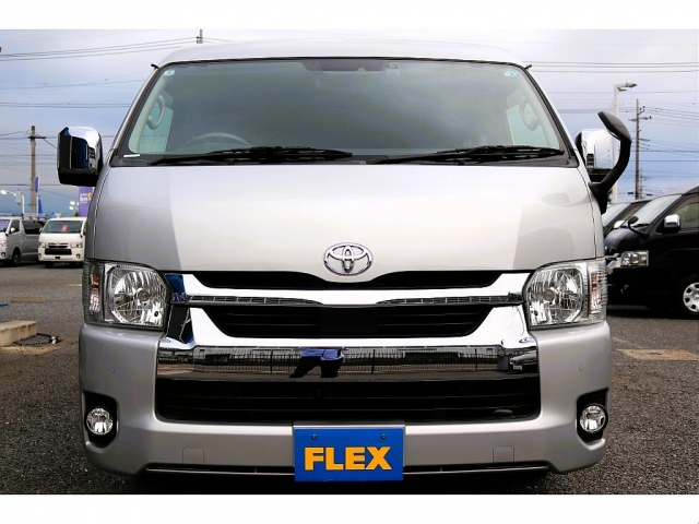 Toyota Hiace Van 8