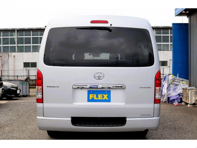 Toyota Hiace Van 9