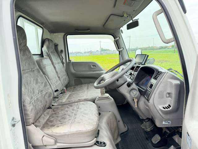 Mazda Titan Dash 10