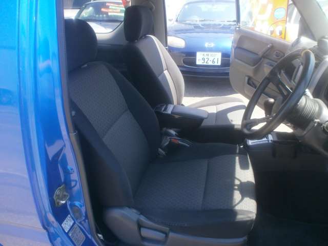 Mazda AZ-オフロード 12