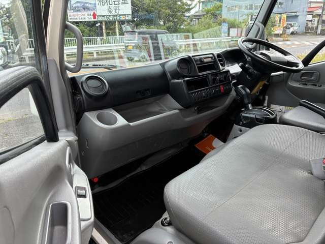 Hino Dutro 7