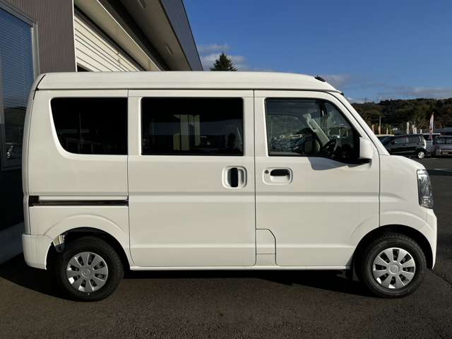 Nissan NV100 Clipper 12
