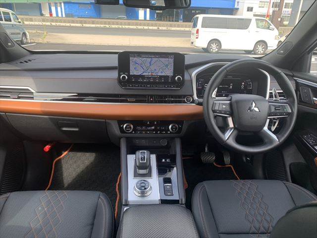 Mitsubishi Outlander 3
