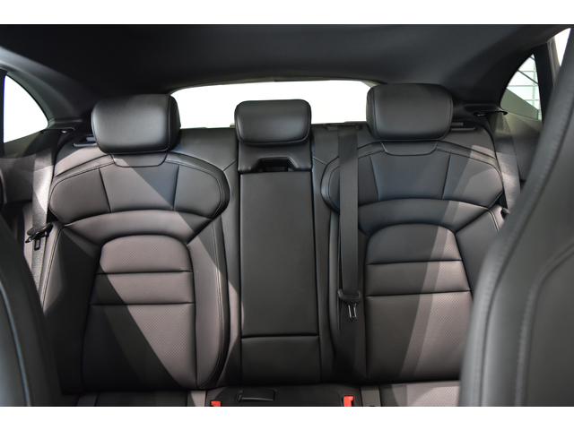 Porsche Taycan Cross Turismo 12