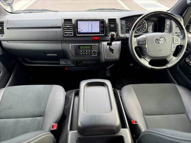 Toyota Hiace Van 2