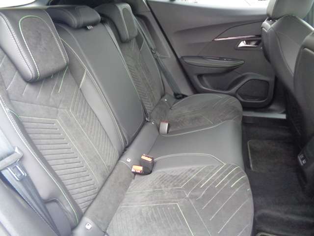 Peugeot SUV 2008 4