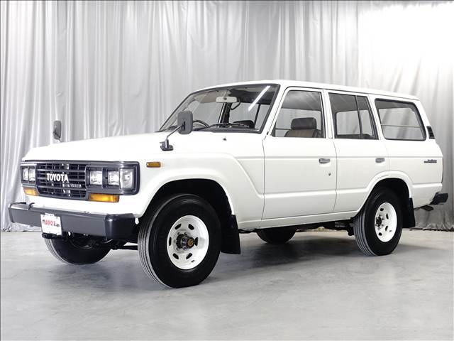 Toyota Land Cruiser 60 2