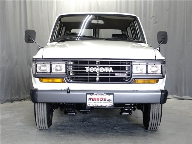 Toyota Land Cruiser 60 3