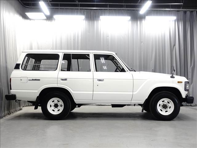 Toyota Land Cruiser 60 5