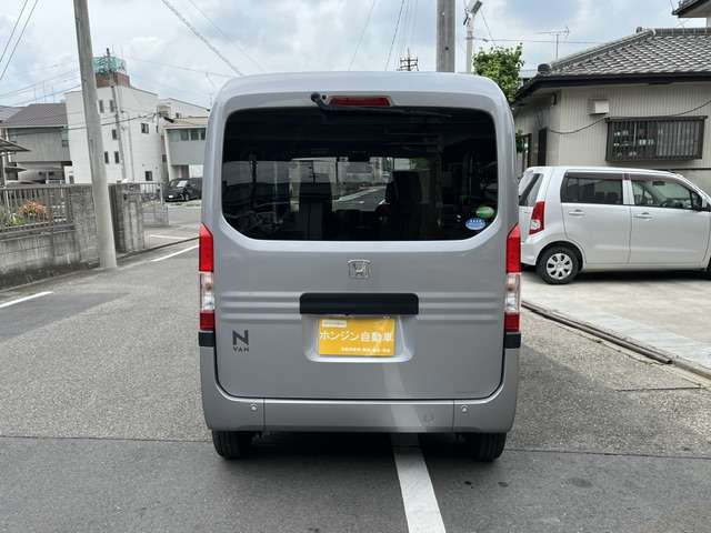 Honda N-VAN 8
