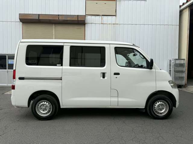 Toyota Light Ace Van 11