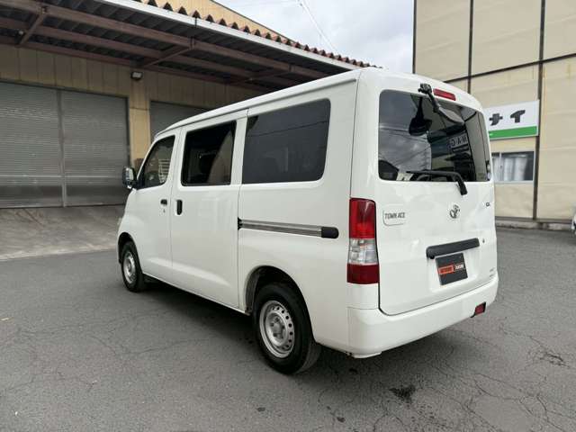 Toyota Light Ace Van 12