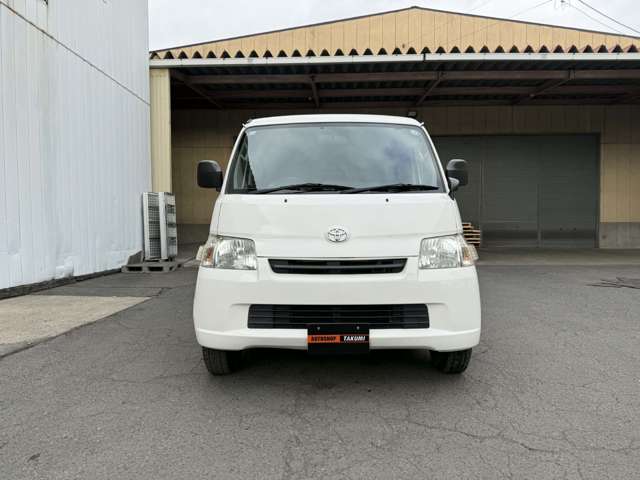 Toyota Light Ace Van 9