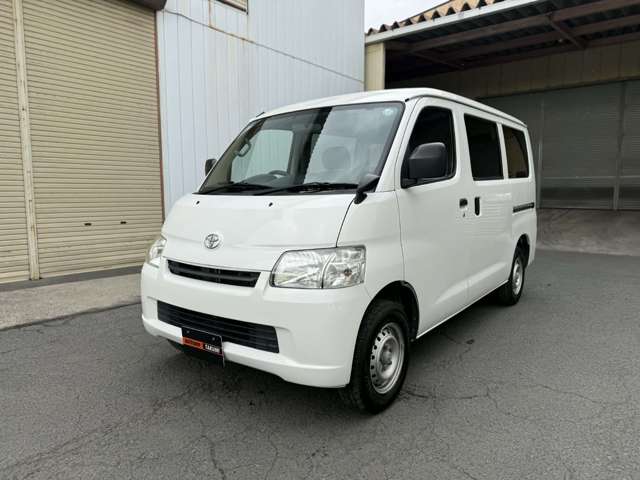 Toyota Light Ace Van 10