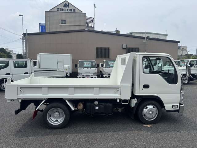 Isuzu Elf 11
