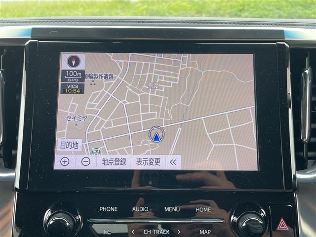 Toyota Alphard 4