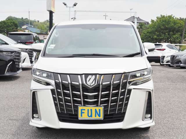 Toyota Alphard 2