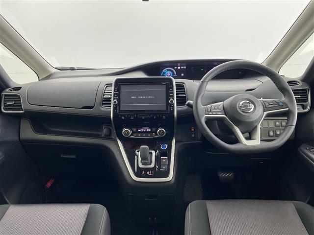 Nissan Serena 5