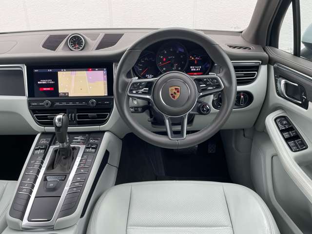 Porsche Macan 7