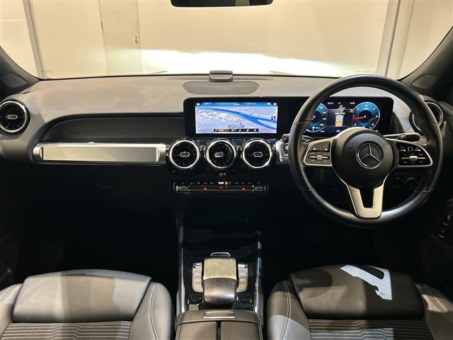 Mercedes-Benz GLB 11