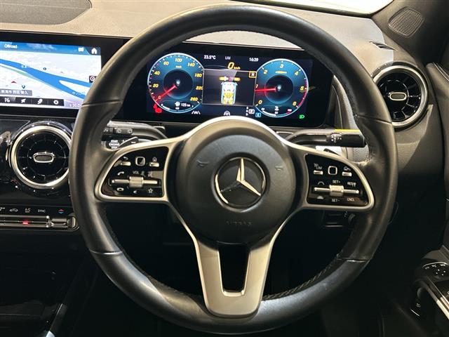 Mercedes-Benz GLB 12