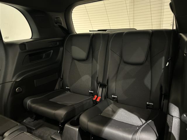 Mercedes-Benz GLB 10