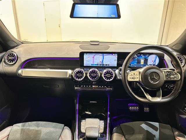 Mercedes-Benz GLB 11
