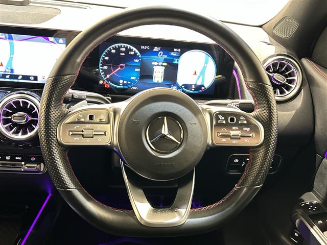 Mercedes-Benz GLB 12