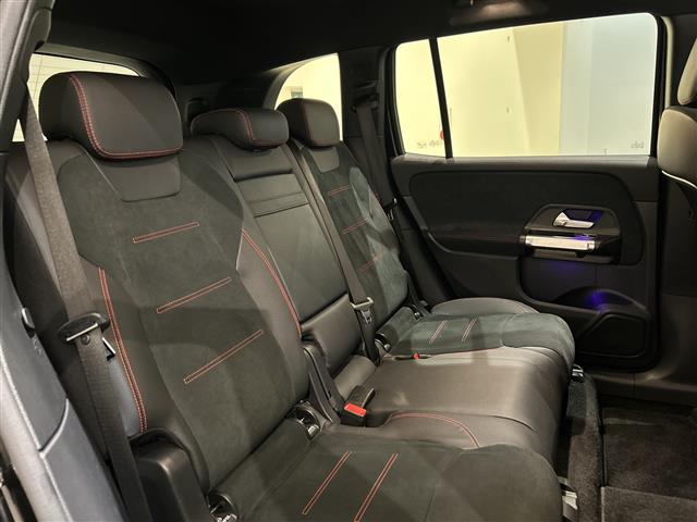 Mercedes-Benz GLB 5
