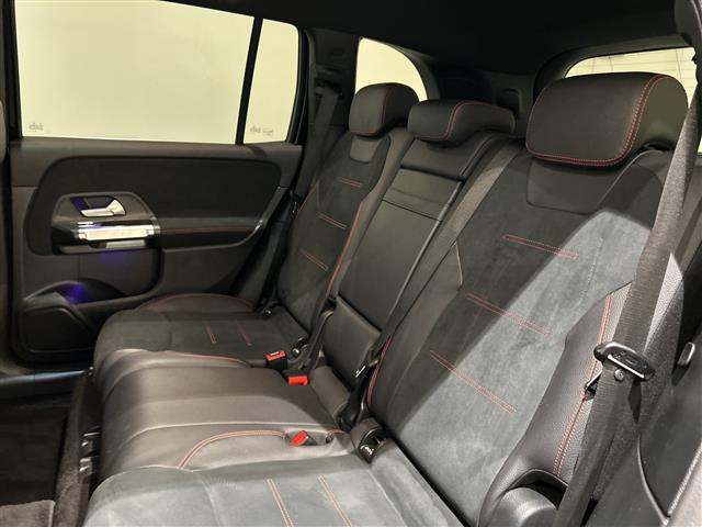 Mercedes-Benz GLB 6