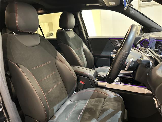 Mercedes-Benz GLB 7