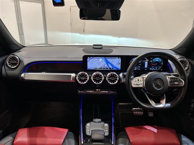 Mercedes-Benz GLB 11