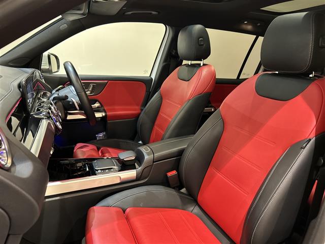 Mercedes-Benz GLB 8
