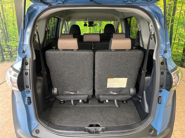 Toyota Sienta 11