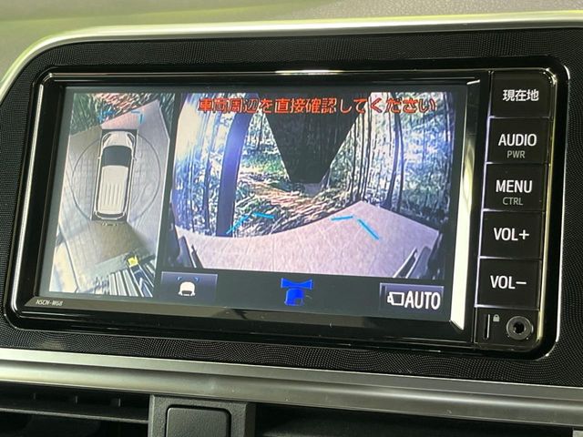 Toyota Sienta 4