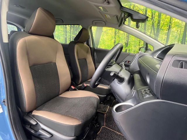 Toyota Sienta 8