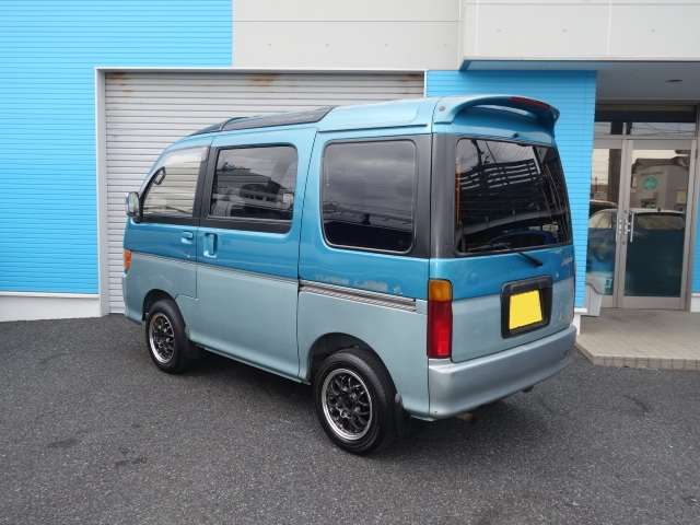 Daihatsu Atrai 3