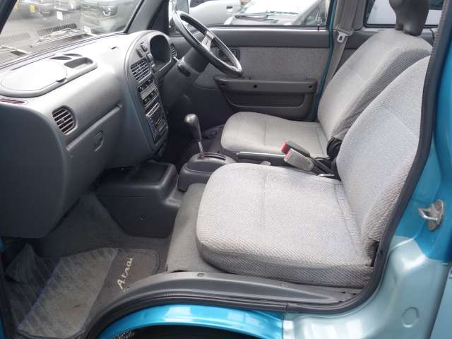 Daihatsu Atrai 7