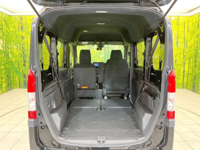 Honda N-VAN 9