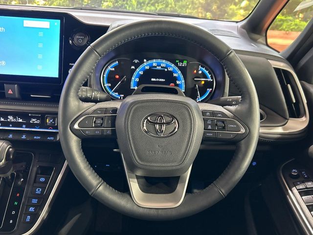 Toyota Voxy 12